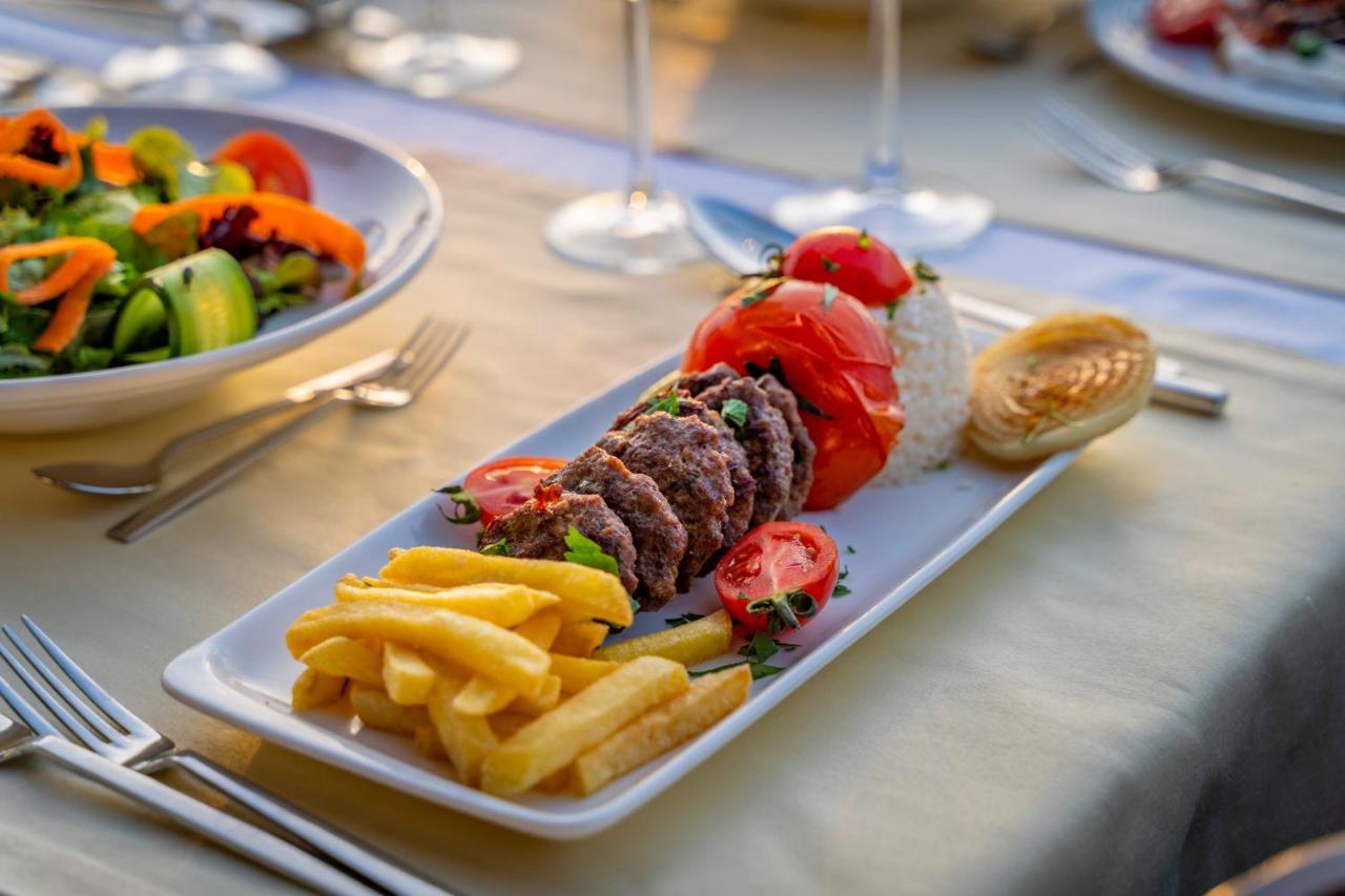 Queen Boutique Hotel Бітез Екстер'єр фото